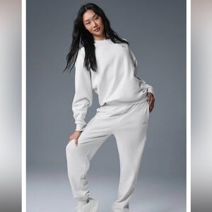ALO Accolade joggers ONLY  (WHITE)